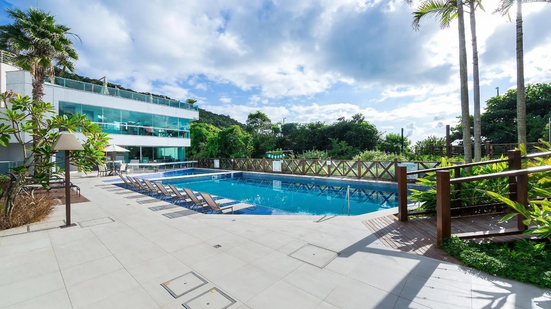 Varandas Do Atlantico 101B - Apartamento Com Vista Mar - Piscina Climatizada - Academia - Bombinhas